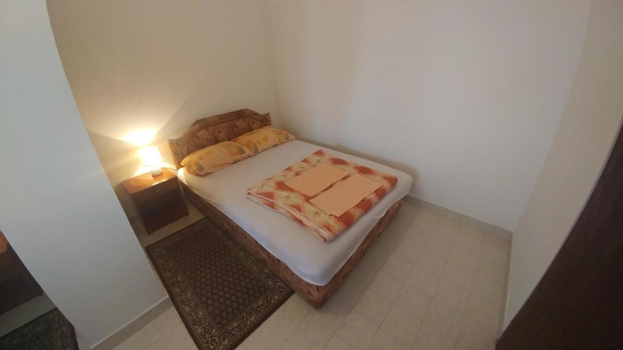 Apartmani Vitic Бар Екстер'єр фото