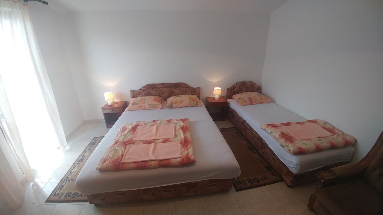 Apartmani Vitic Бар Екстер'єр фото