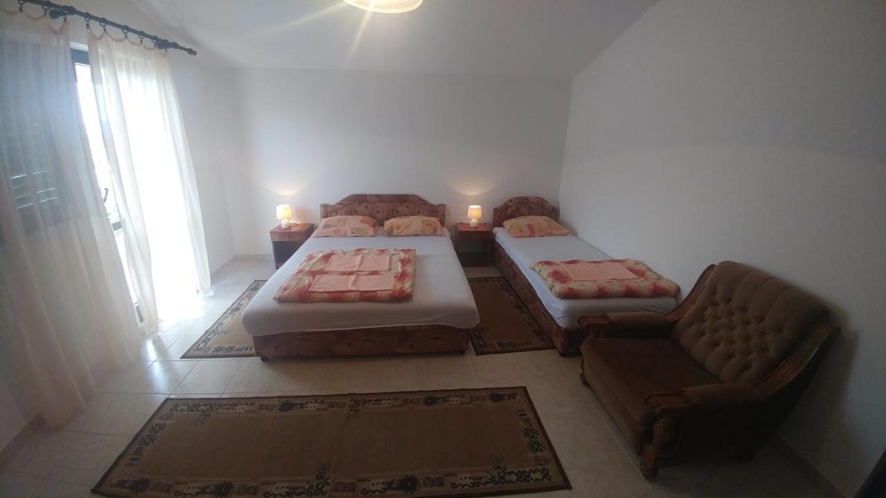 Apartmani Vitic Бар Екстер'єр фото