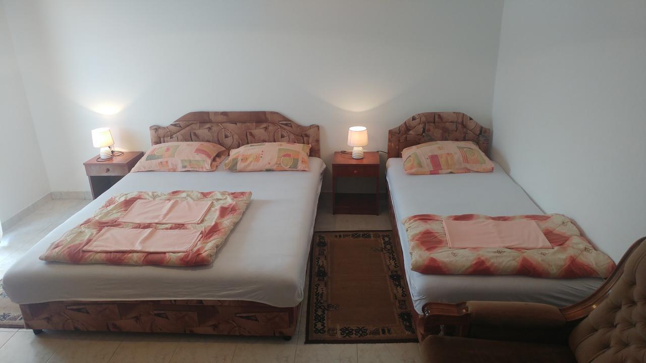 Apartmani Vitic Бар Екстер'єр фото
