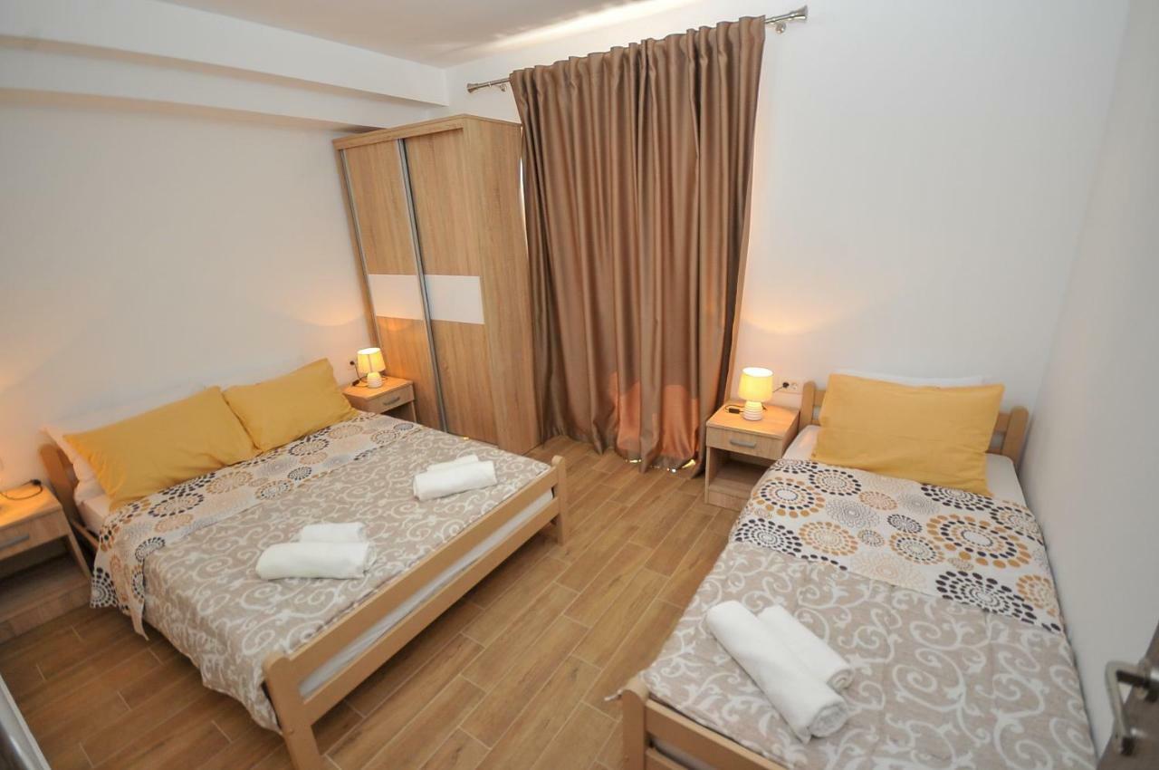 Apartmani Vitic Бар Екстер'єр фото