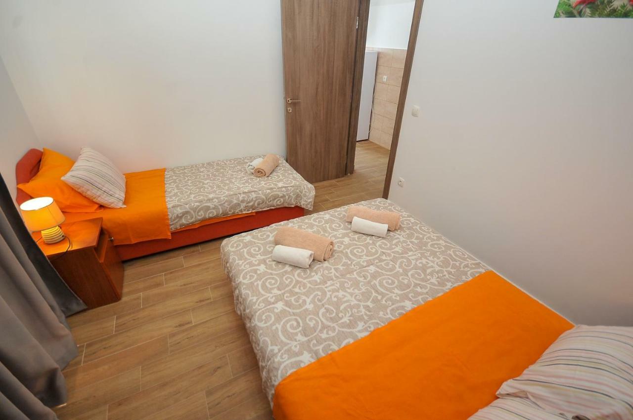 Apartmani Vitic Бар Екстер'єр фото